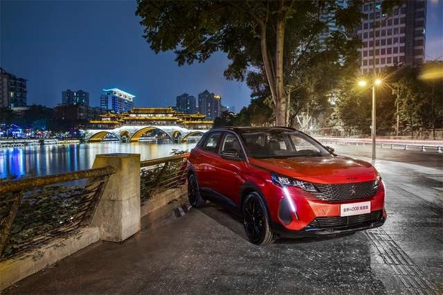 是什么让年轻人心动 全方位解析东风标致4008炫夜版