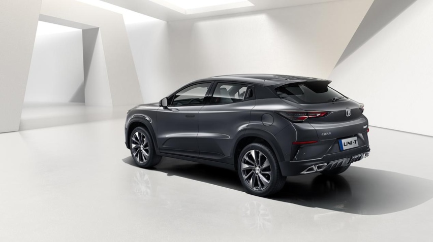 年轻人的第一辆SUV，10-15万推荐这三款，颜值高品质好