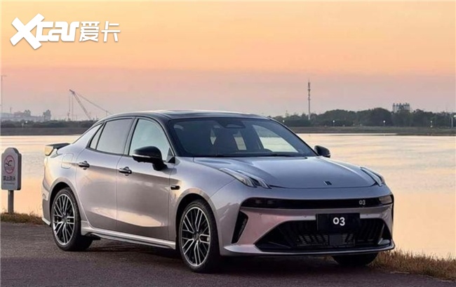 到法拉利改装图愣了半天，这前脸怎么越看越像领克 03 啊