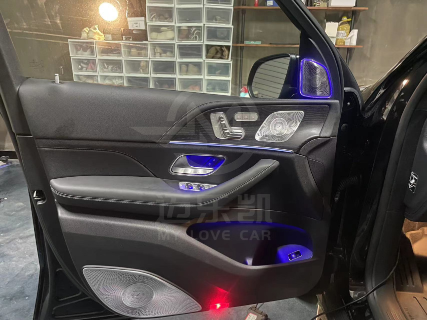 美规奔驰GLS580升级大柏林音响和中规主机