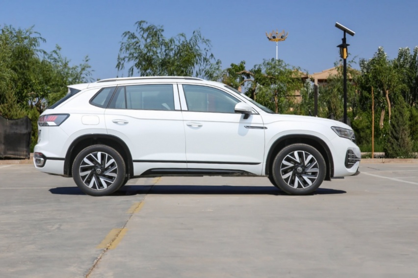 全新探岳和荣放RAV4，同级别不同表现，你会怎么选择呢？