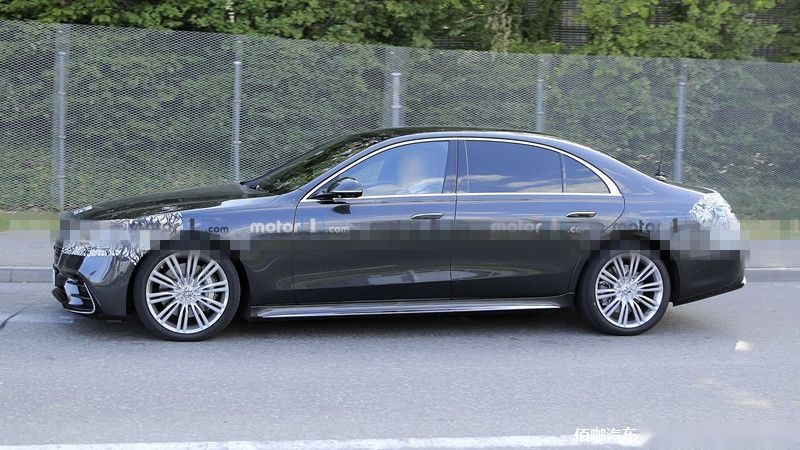 2021-mercedes-s-class-spy-photo-side-angle.jpg