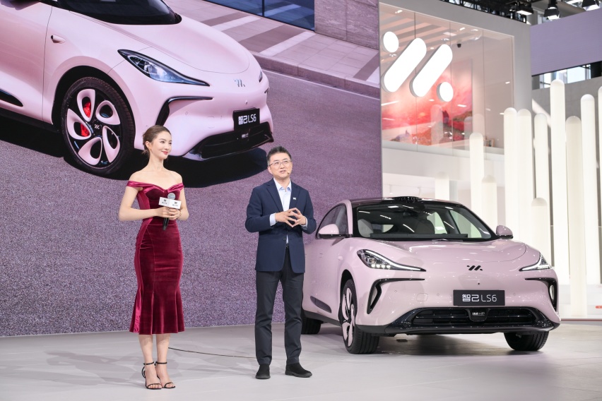 金晨 x 智己 LS6，明明可以靠颜值，却偏偏要靠实力
