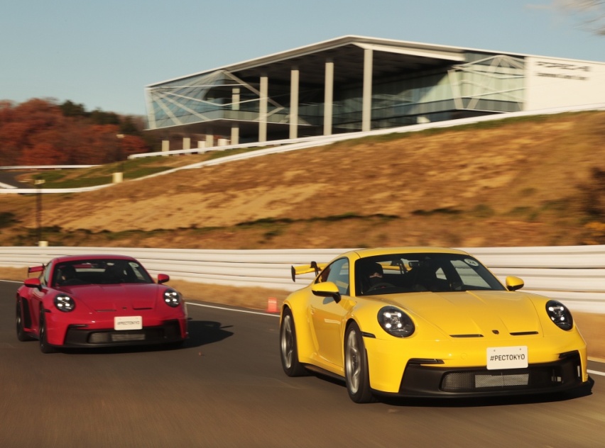 porsche_911_gt3_806_0168013b0d5509e6.jpg