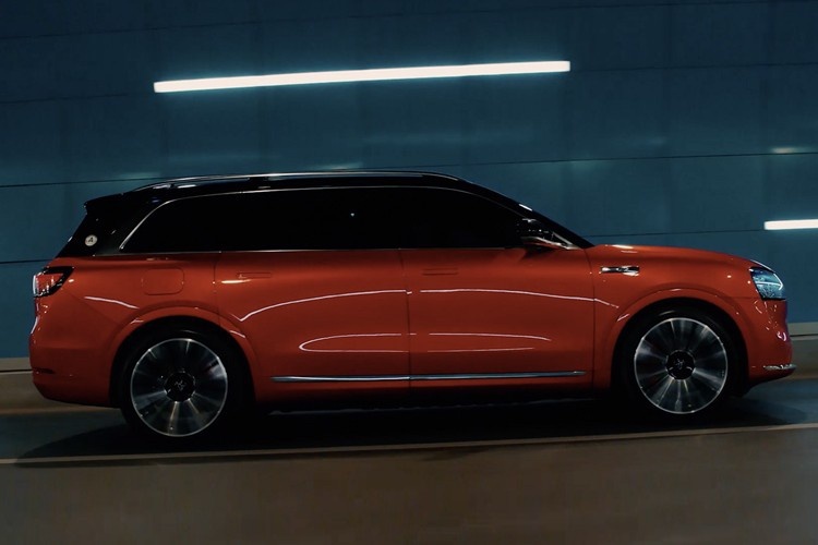华为智选最新旗舰SUV，AITO问界M9售46.98万起