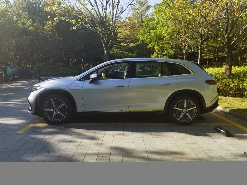 售价预计与EQS接近 奔驰EQS SUV国内正式发布