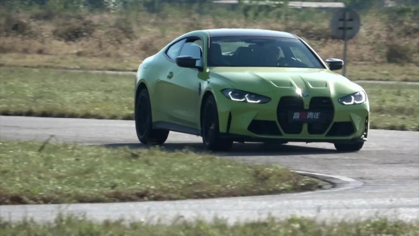 新老宝马M4赛道对决！