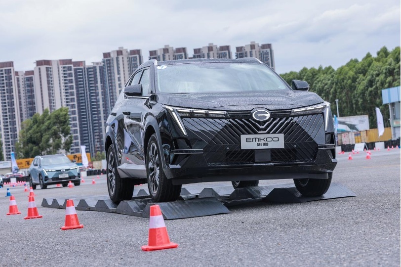 0-60km/h加速3.9秒，麋鹿测试78km/h，传祺影酷硬实力如何