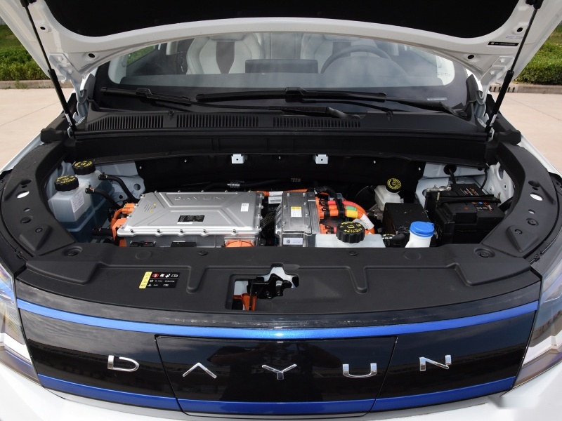 15.98万的纯电MPV，续航超400km，大运汽车远志M1新增车型上市