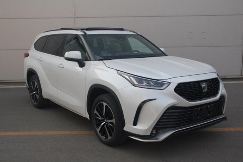 一汽丰田皇冠陆放推2.0T+8AT版本 9月上市