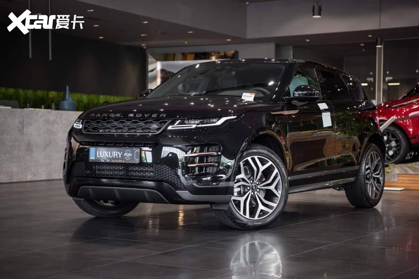 精致的黑色风格全新路虎揽胜极光海外实车