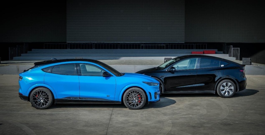 深度对比Mach-E和Model Y！谁能成为中型纯电SUV的新标杆？