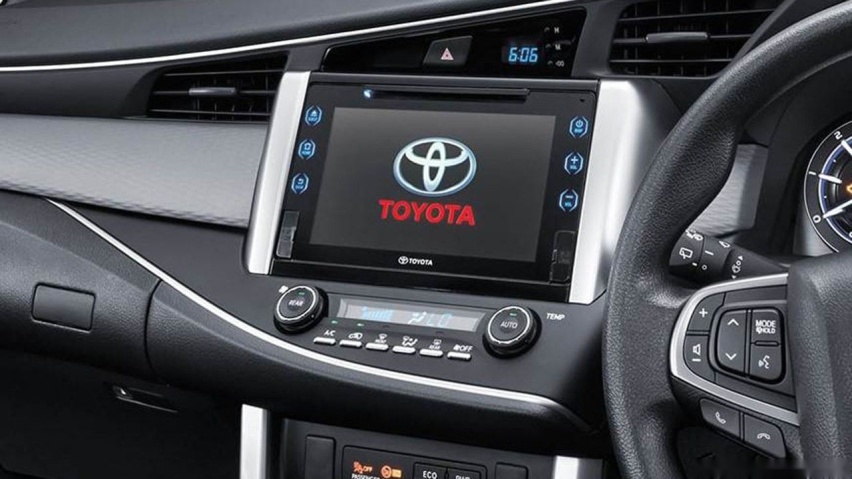 toyota-kijang-innova-2021-202071926-1602864340_6.jpg