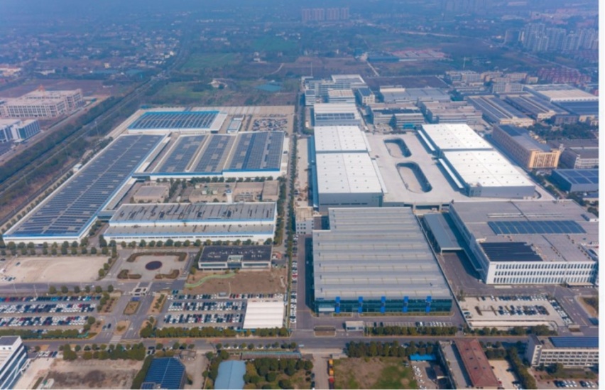 哪吒汽车第40万台量产车暨首批哪吒L量产车正式下线