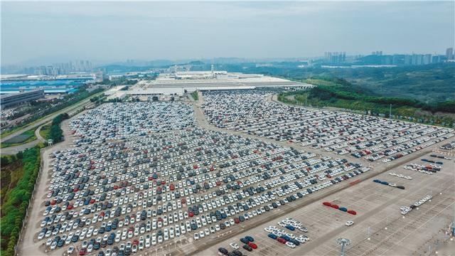 试驾锐际：除了耍帅，它还是一台会劈弯、漂移的四驱车