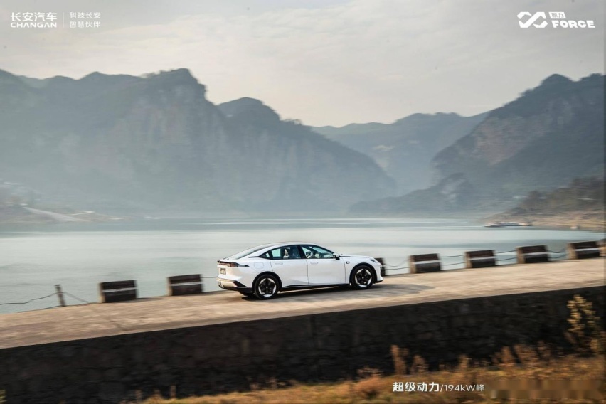 联合引擎｜冬季续航1200km？这辆新能源车怎么做到的？