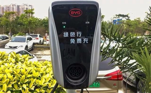 没核心技术，谁敢挑战大众小钢炮？比亚迪又破行业极限