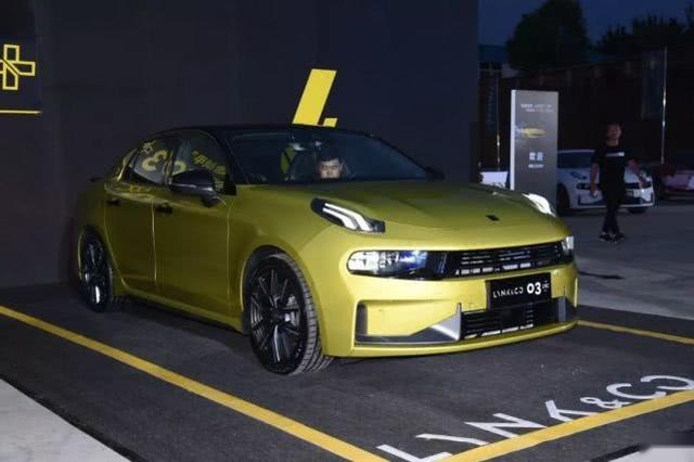 走上国际舞台的国产性能车，跨界成瘾，奥迪最小的Allroad