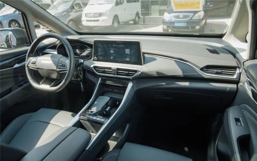 最“奶爸”的新能源MPV，上汽大通MAXUS MIFA 5家用刚刚好