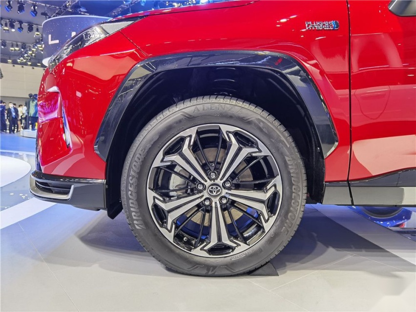 国产车性能变弱 丰田RAV4双擎E+怎么了？