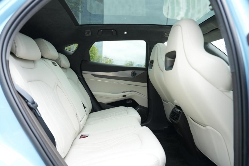 25万纯电SUV该选谁？全新腾势N7对比Model Y