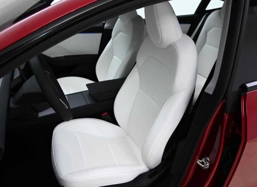 Model3更新已出现疲态，外观内饰设计小改，智能系统却依然落后