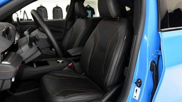 只相差6千元，特斯拉Model Y和福特Mach-E新车谁更值？