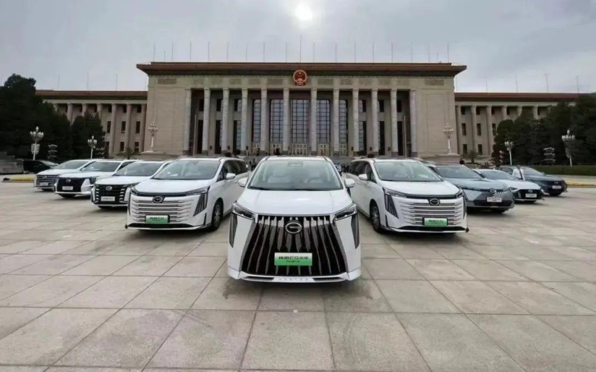 同级唯一2.0T插混MPV，续航1032公里，传祺E9霸气、端庄且高端