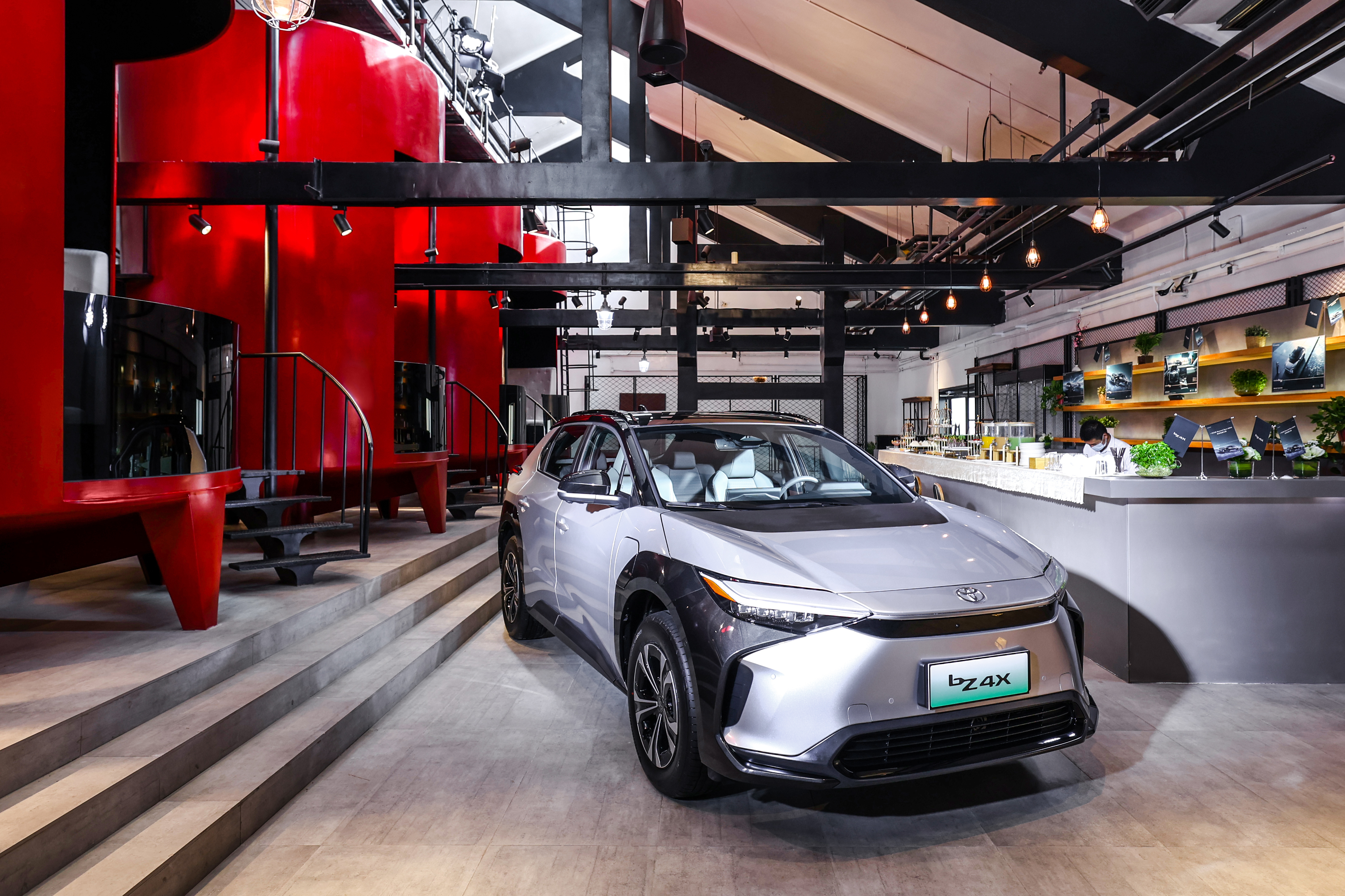 �S��bZ4X��һ�_��ע��ԽҰ�ļ��SUV