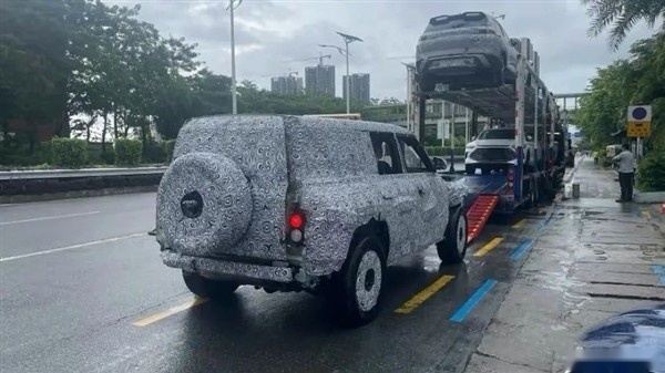 比亚迪也要出硬派越野？谍照爆出内饰前所未有
