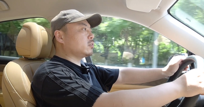 汽车越来越像加轮子的手机?试驾问界M5,车机能否填补其他产品力