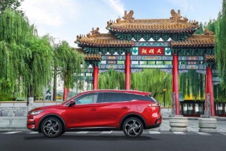 《实至名归，比亚迪唐DM三度蝉联二十万以上新能源SUV Top3》