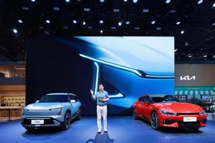 起亚EV5成都车展首发亮相，预售价15.98万元起
