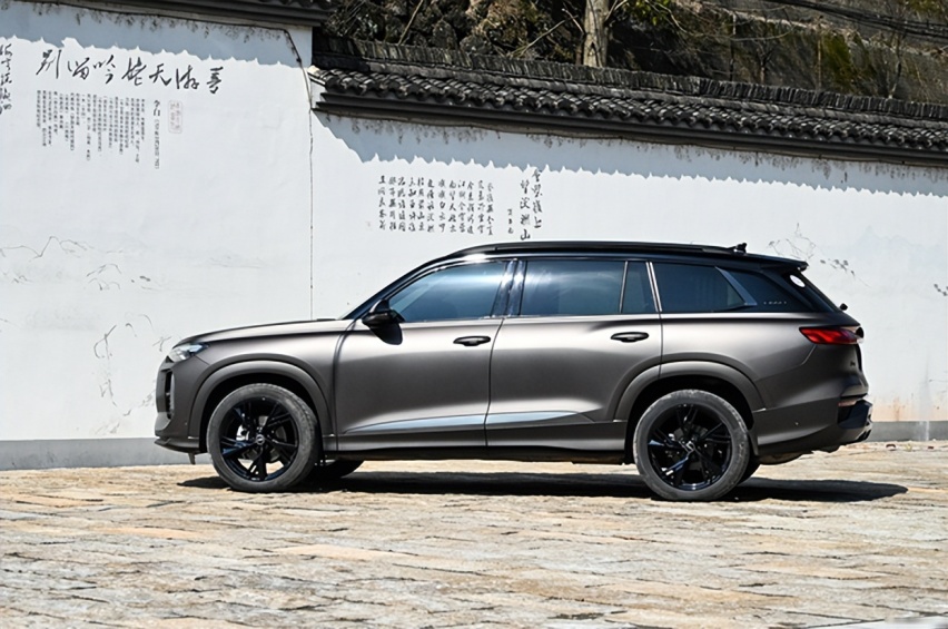 奥迪全球最大的SUV，你猜多少钱？