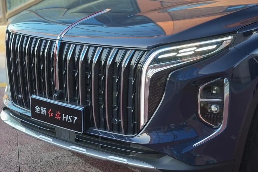 近5米的豪华品牌中大型SUV，20多万就能买  试驾改款红旗HS7