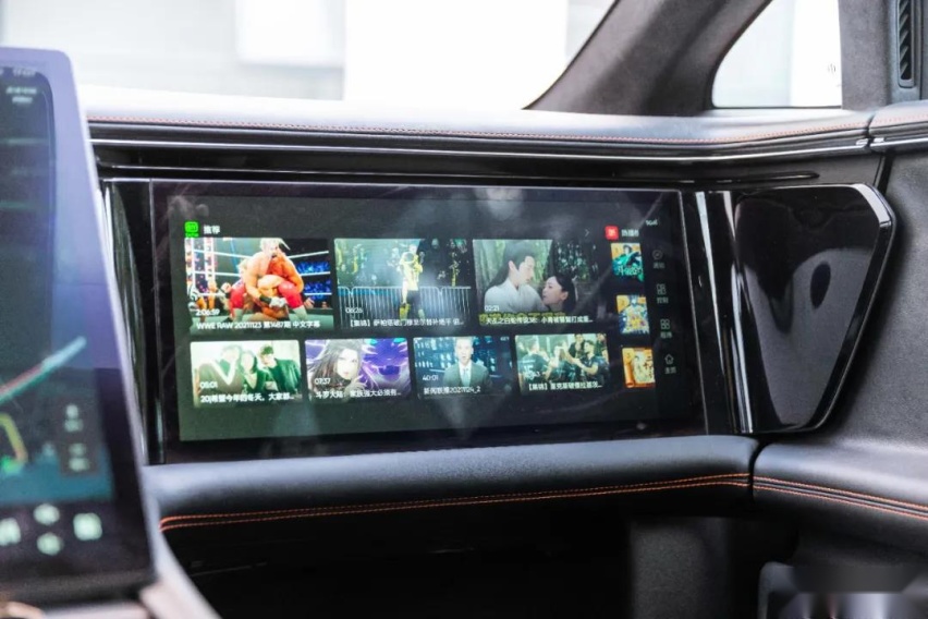 真正的买车门送车，这款3.9秒破百6座车就像变形金刚一样拉风