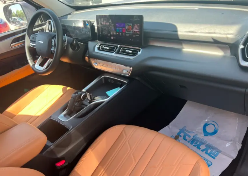 全新哈弗H5实拍谍照，定位大型SUV，还是非承载式车身