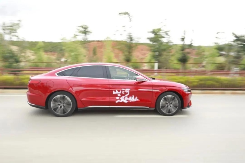 特斯拉Model 3和比亚迪汉,买谁更值?