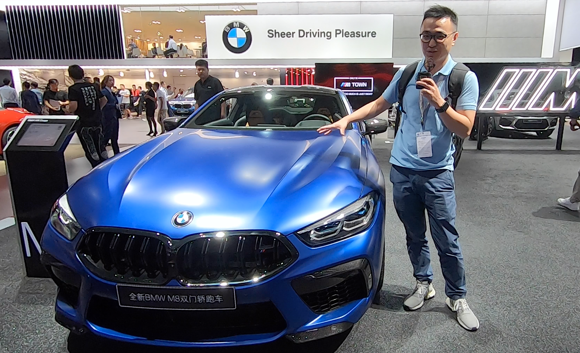 ����4.4L˫������ѹV8������ �ɶ���չ���鱦��M8������