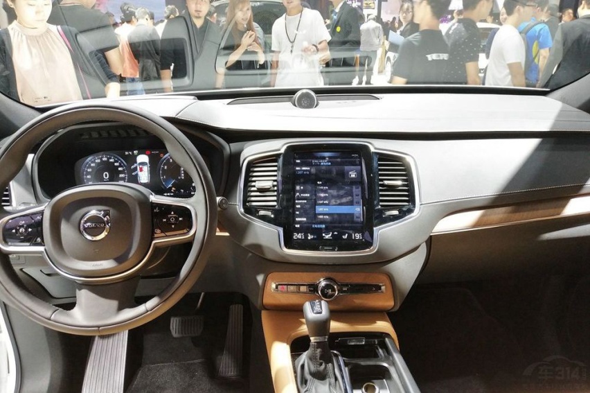 领克09与XC90同平台：三大件几乎相同的它们谁更值得拥有