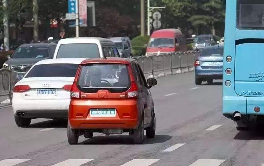 微型电动车火爆热销，背后是谁给的底气？