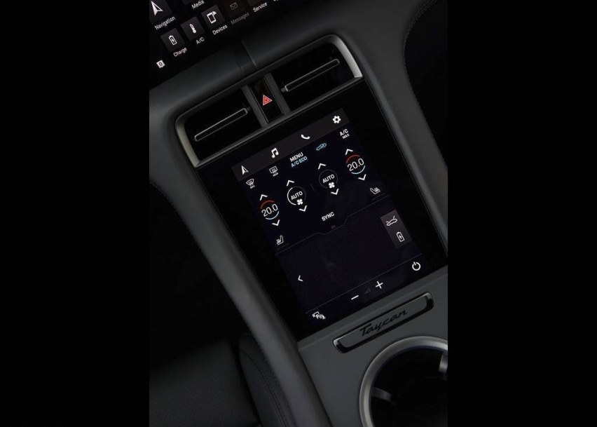 Porsche-Taycan-2020-1024-88.jpg