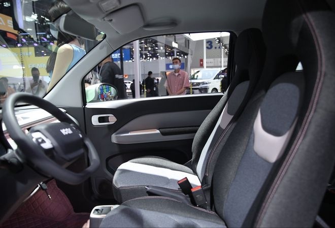 奇瑞QQ冰淇淋年底上市，外观呆萌可爱，对标宏光MINI EV