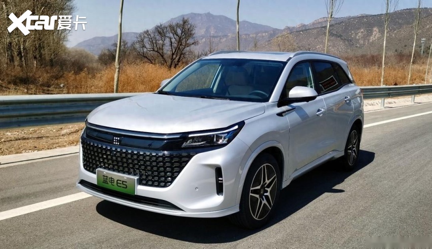 华为 比亚迪加持,提供5/7座,这插混中型suv只需12万多,太卷了