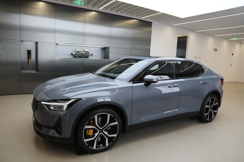 电动车中的另类，Model 3的劲敌，极星2到店实拍