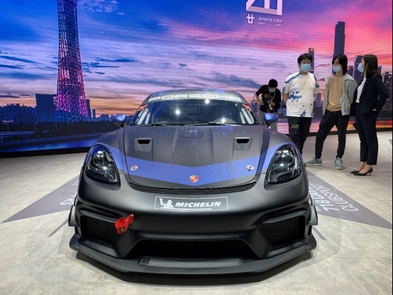 保时捷718 Cayman GT4 RS正式亮相2021广州车展