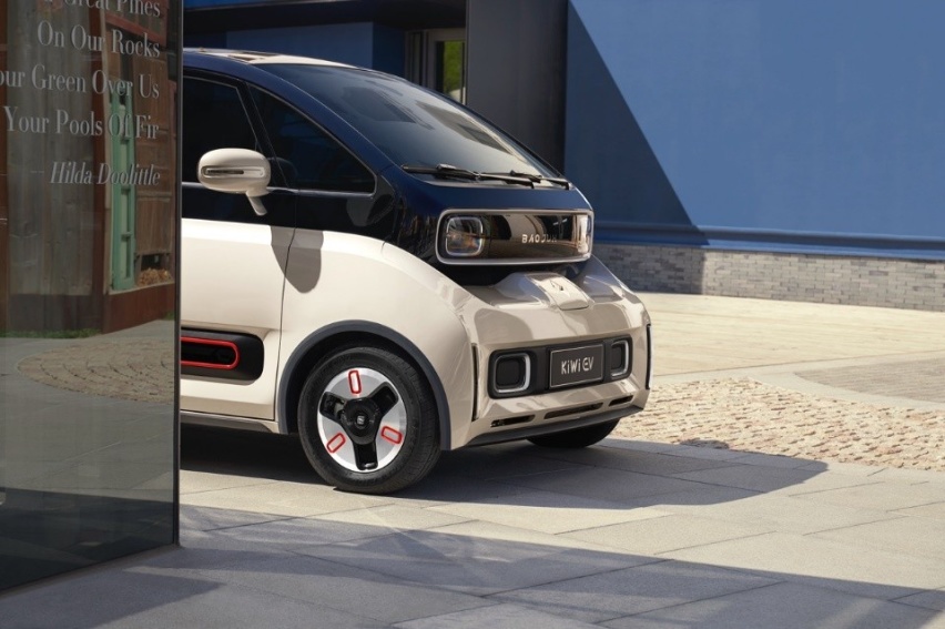 宋茜座驾正式上市！ KiWi EV6.98万起售，极具摩登感