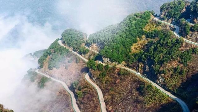 开着几何A游最美月亮湾：不一样的皖南川藏线