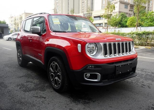 跌破10万的JEEP自由侠,标配四轮独悬,油耗仅6L,不应被冷落