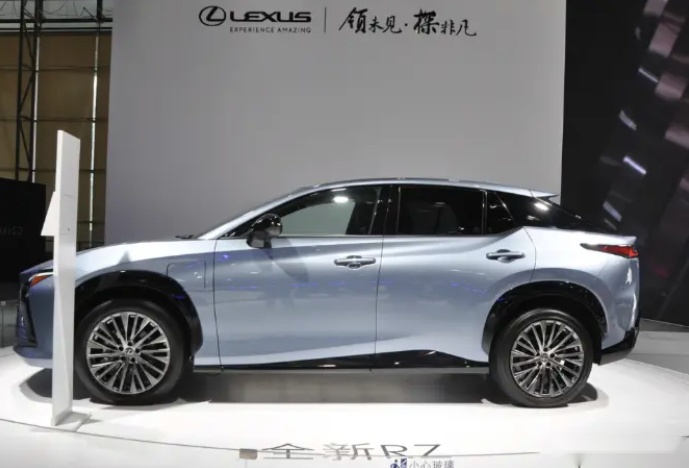 降价5100／续航520公里，纯电中型SUV雷克萨斯RZ 36.99万